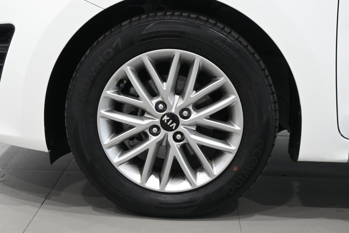Foto Kia Rio 26