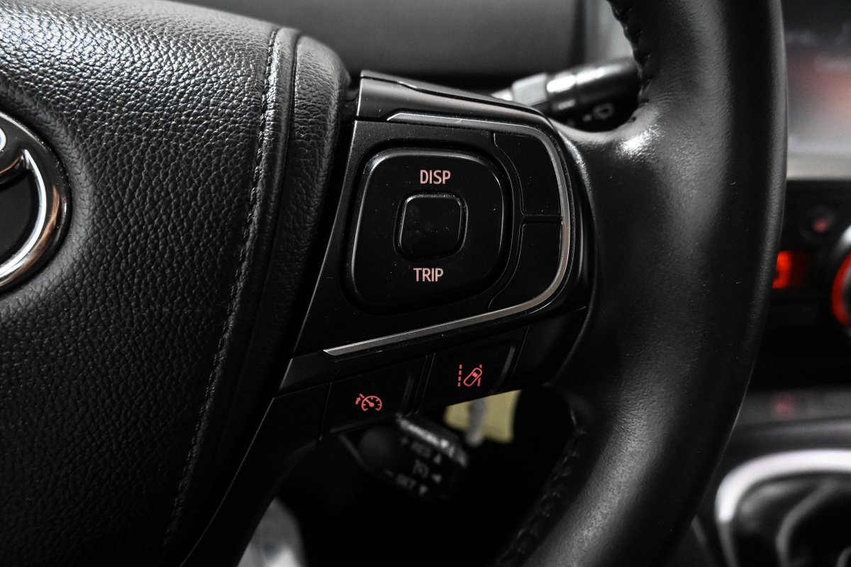 Foto Toyota Verso 27