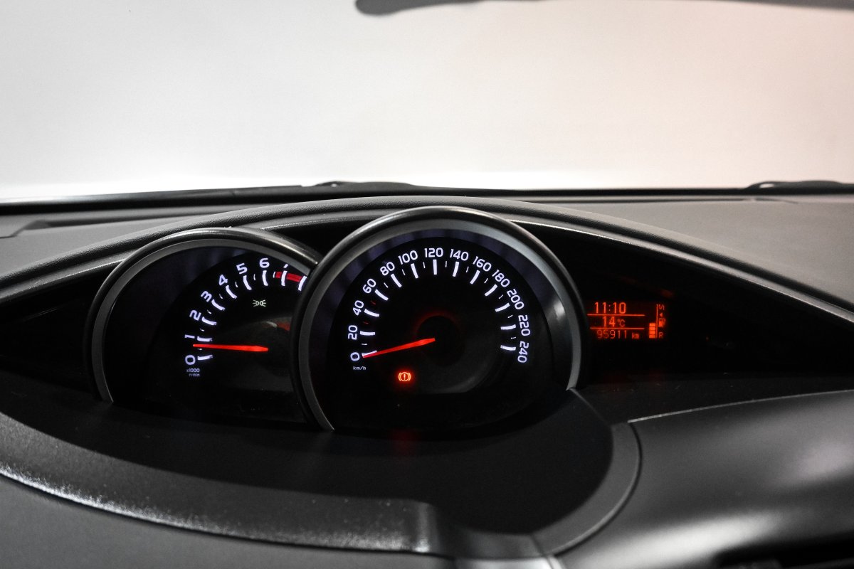Foto Toyota Verso 14