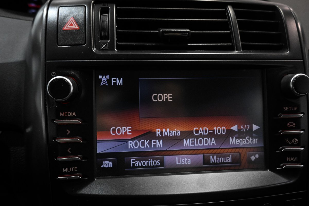 Foto Toyota Verso 17