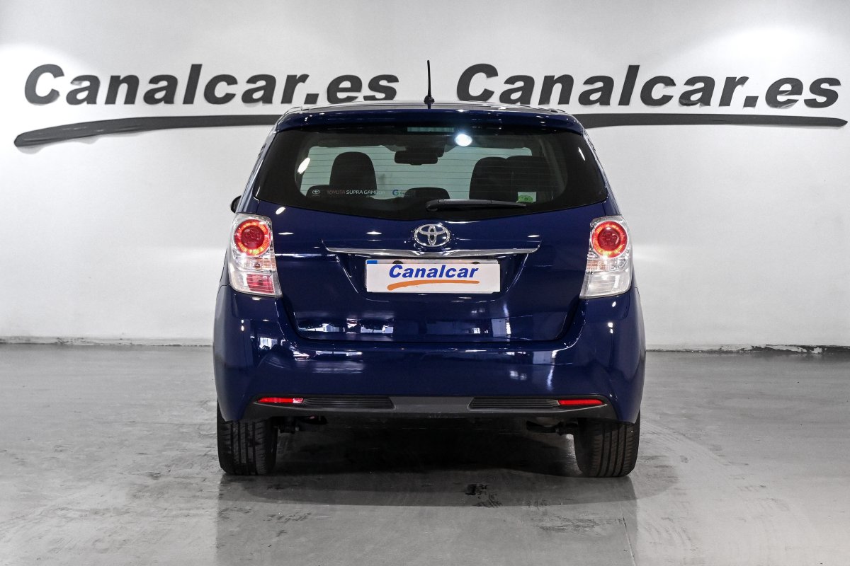 Foto Toyota Verso 6