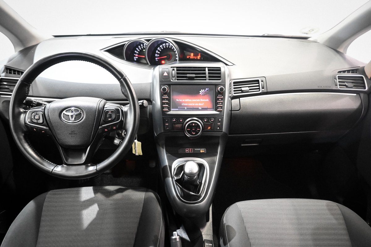 Foto Toyota Verso 19