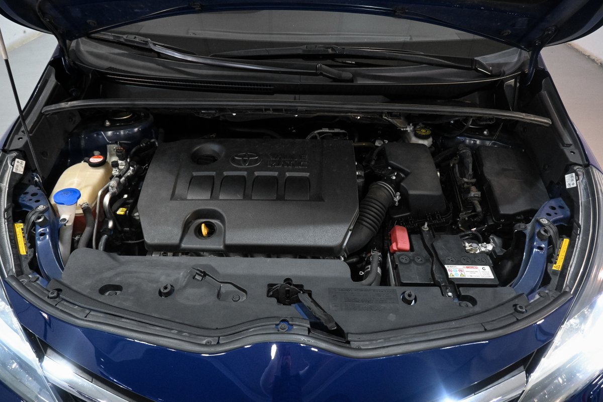 Foto Toyota Verso 8