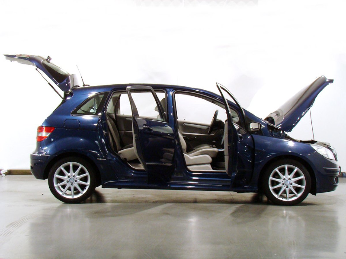 Foto Mercedes-Benz B 200 7