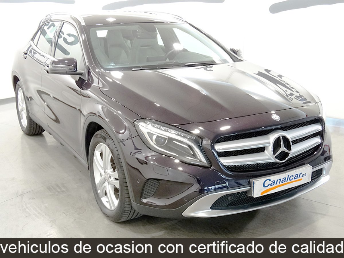 Foto Mercedes-Benz GLA 200 4