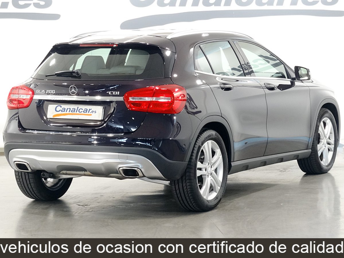 Foto Mercedes-Benz GLA 200 5