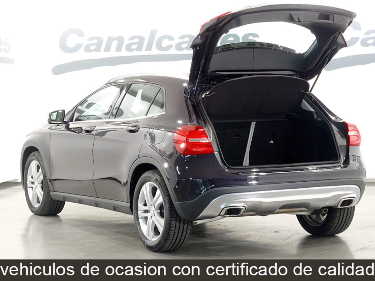 Foto Mercedes-Benz GLA 200 9