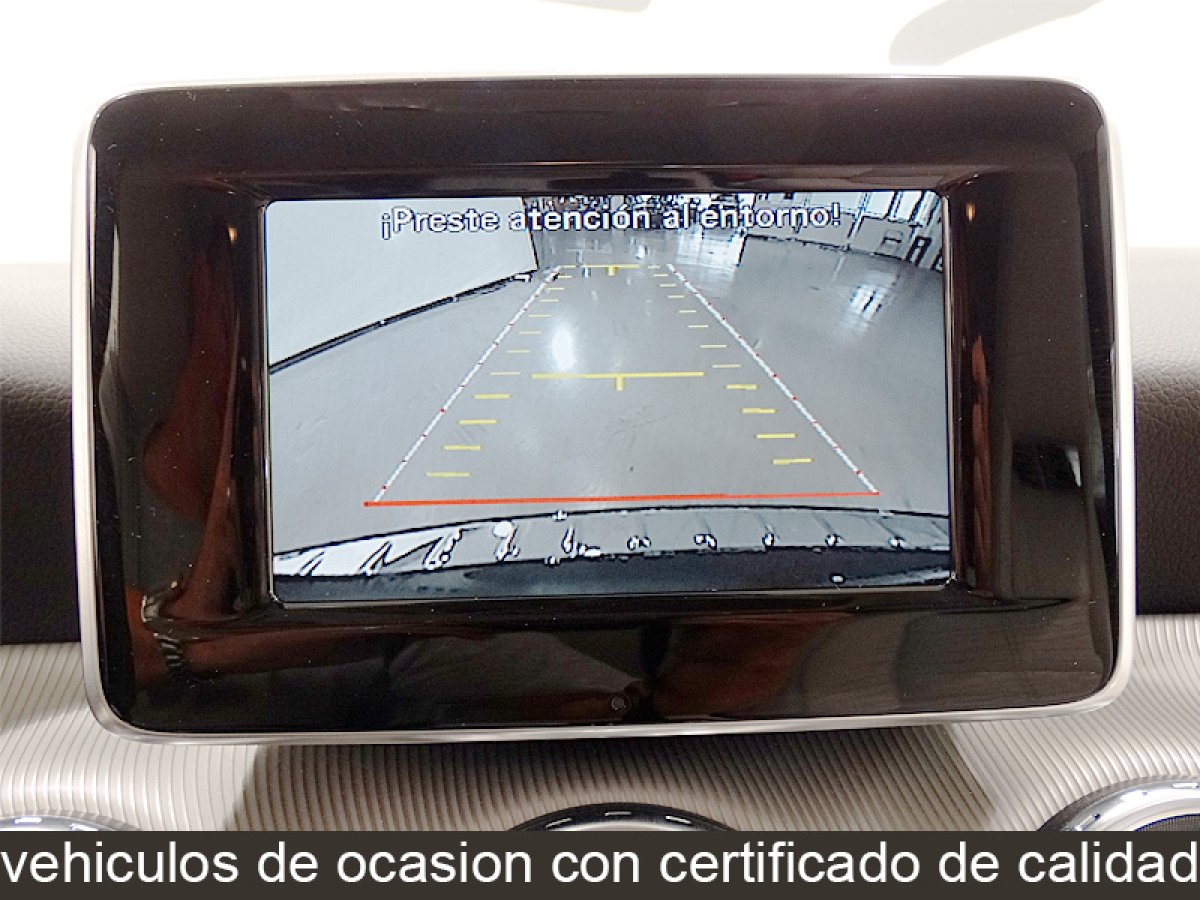 Foto Mercedes-Benz GLA 200 34