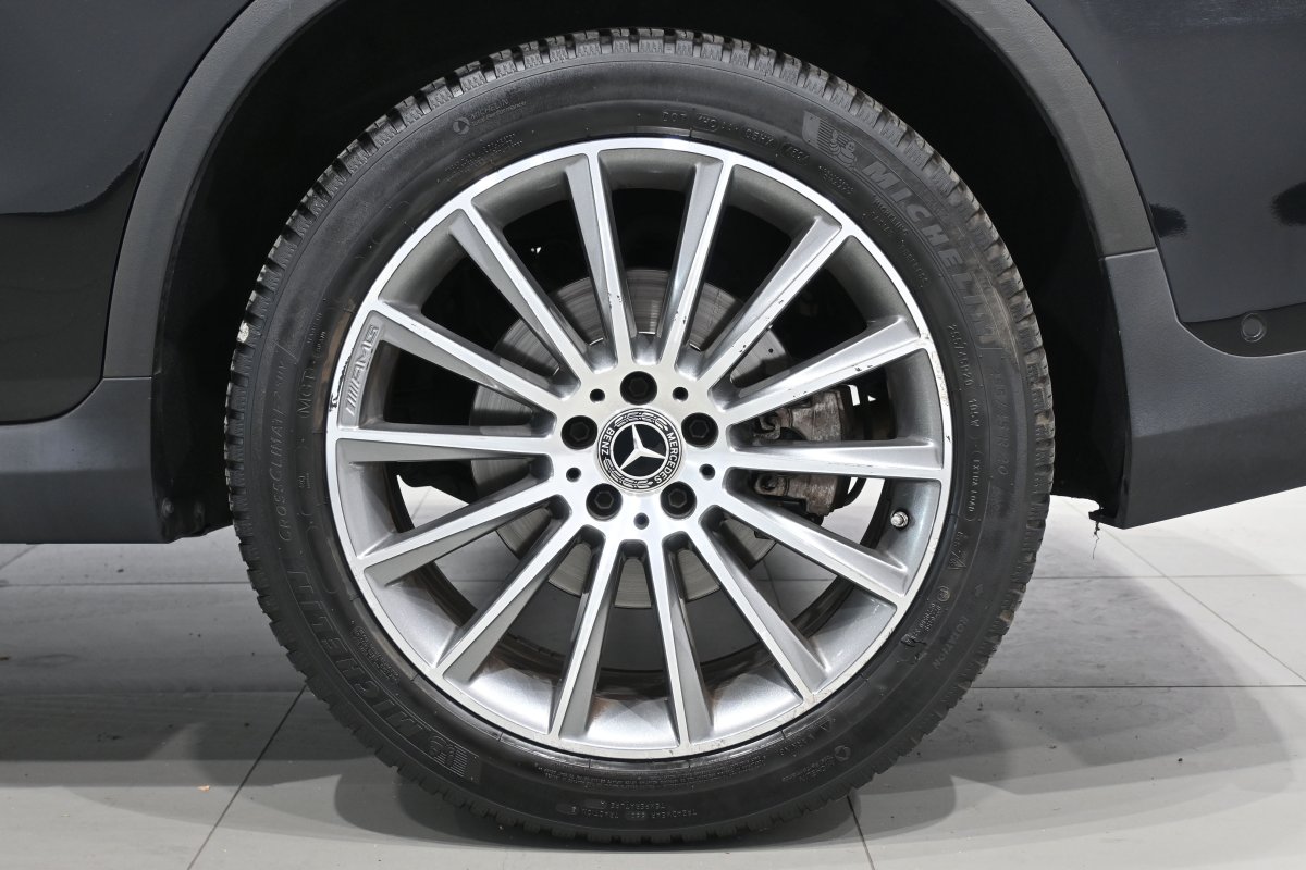 Foto Mercedes-Benz GLC 30