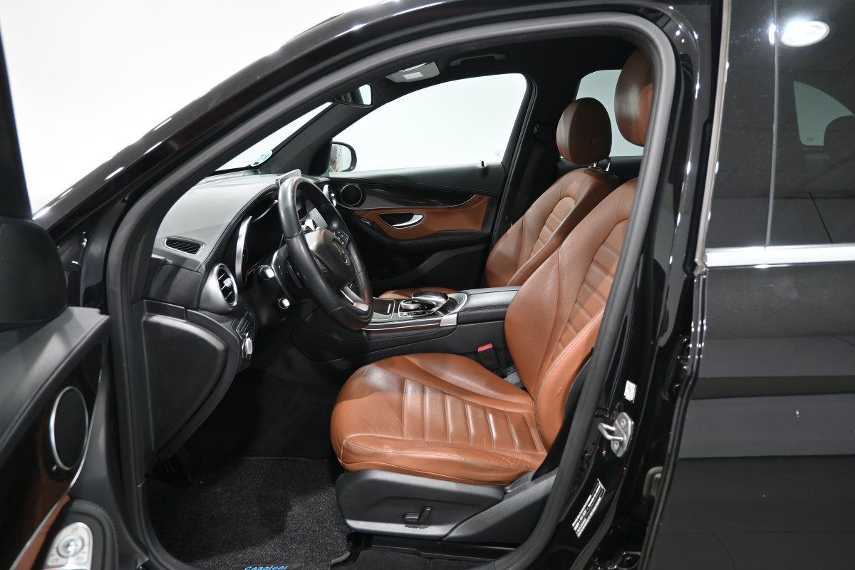 Foto Mercedes-Benz GLC 10