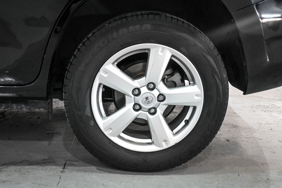 Foto Toyota RAV-4 26