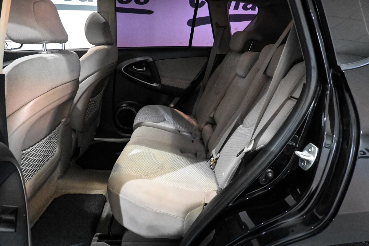 Foto Toyota RAV-4 11