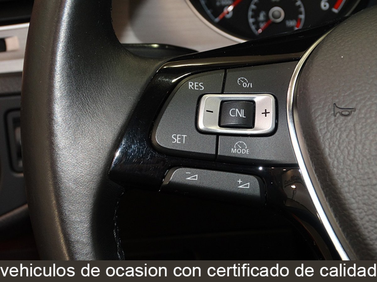 Foto Volkswagen Golf 31