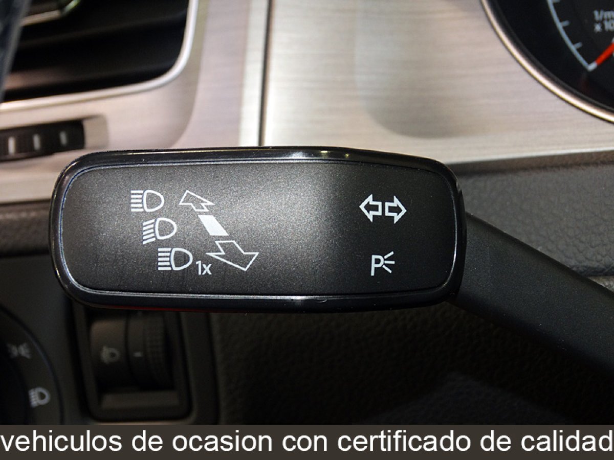 Foto Volkswagen Golf 33