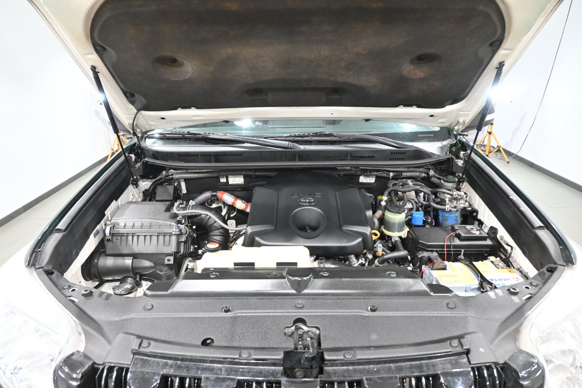 Foto Toyota Land 7
