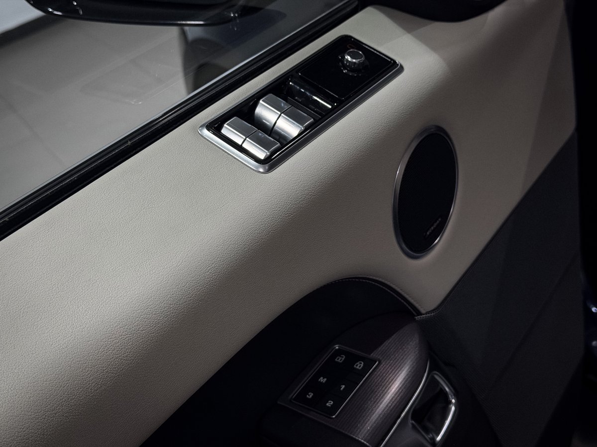 Foto Land Rover Range 14