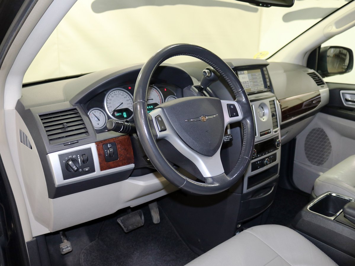 Foto Chrysler Grand Voyager 19