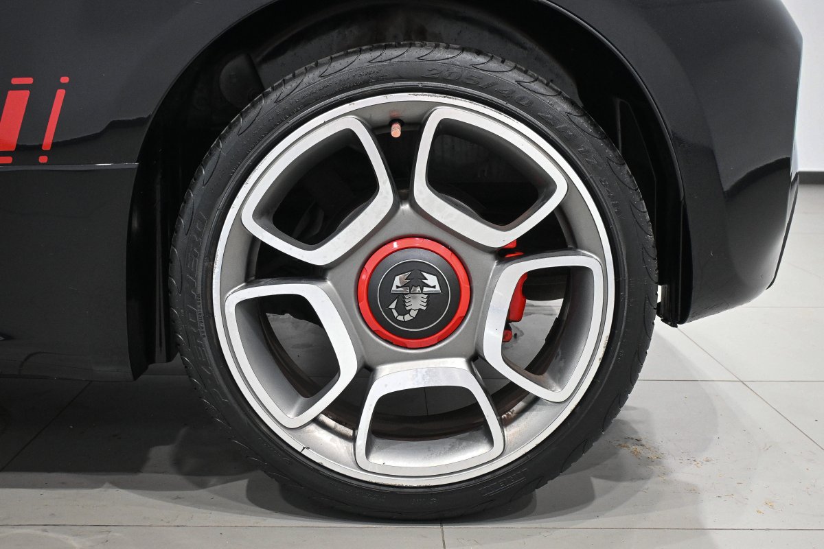 Foto Abarth 500C 33