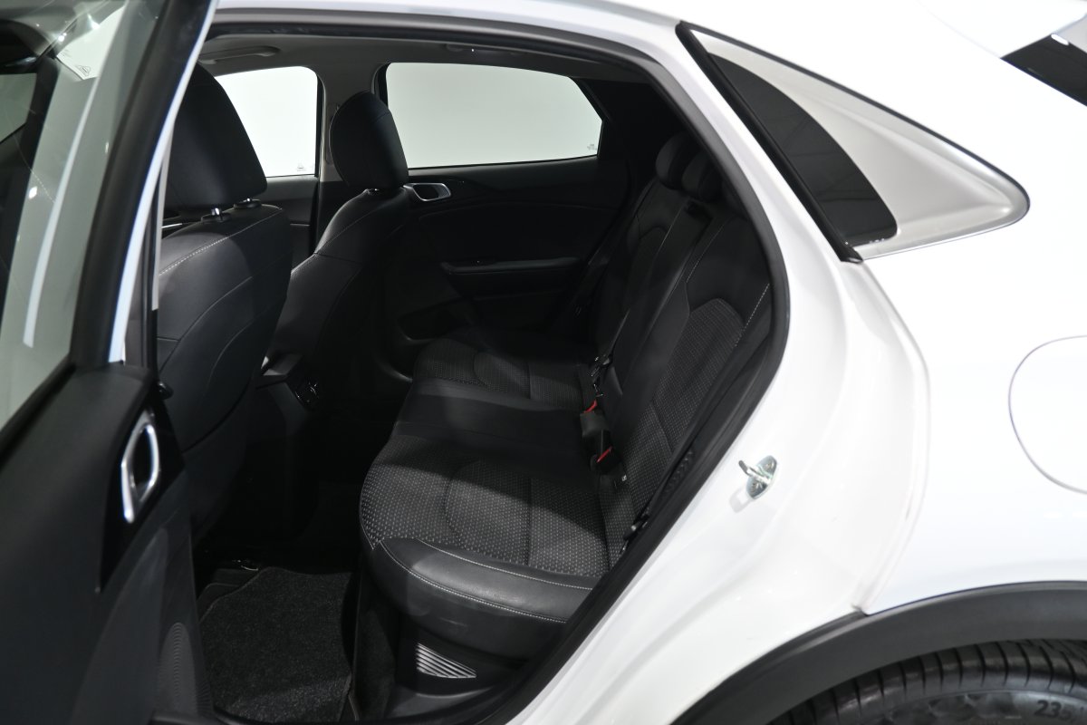 Foto Kia XCeed 11
