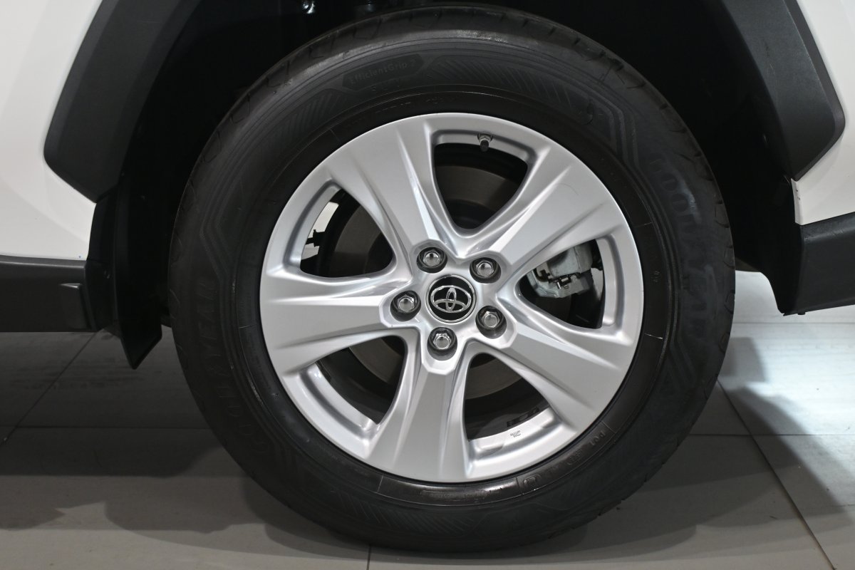 Foto Toyota RAV-4 27