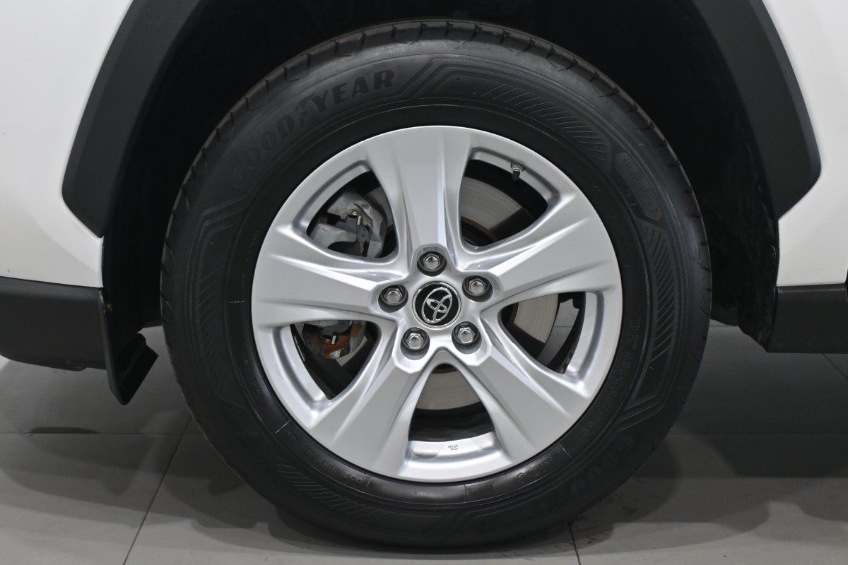 Foto Toyota RAV-4 28