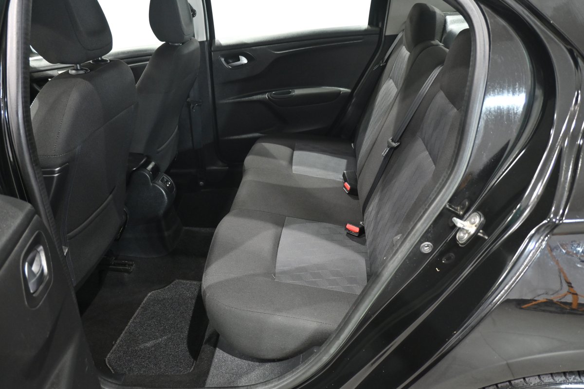 Foto Citroen C-Elysee 11