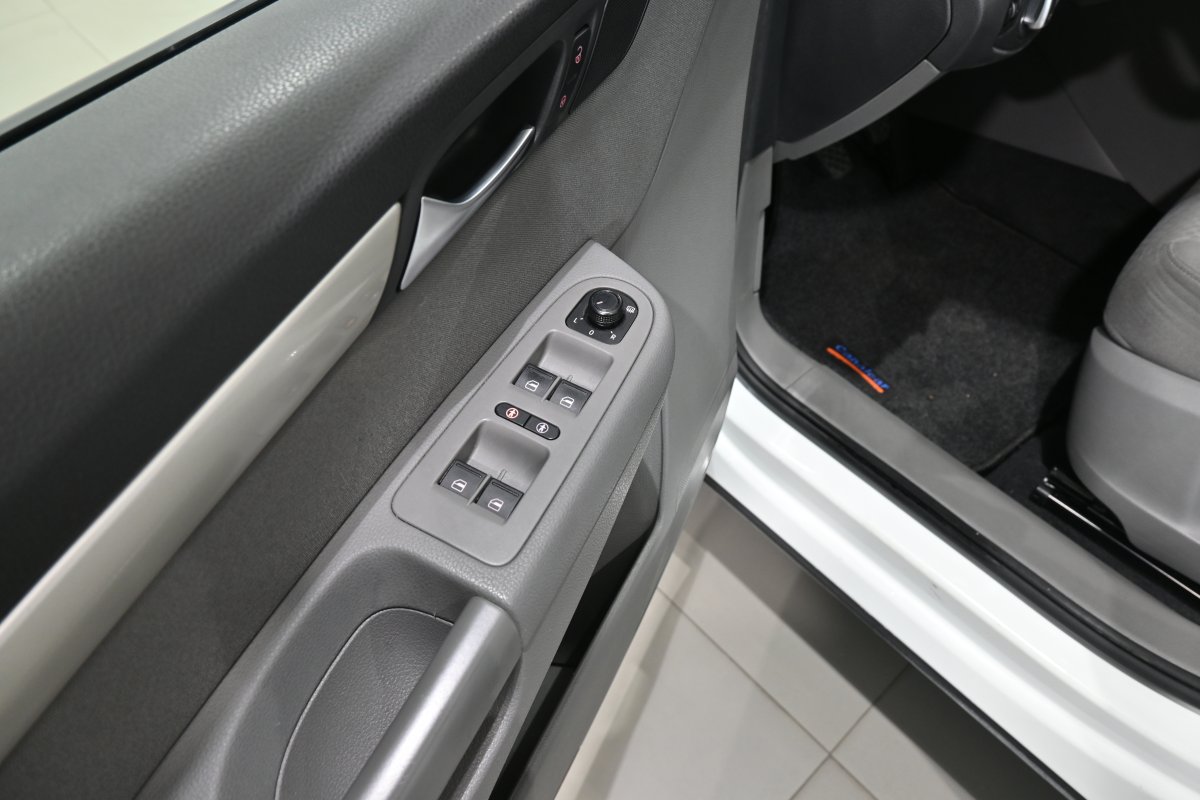 Foto Seat Alhambra 28