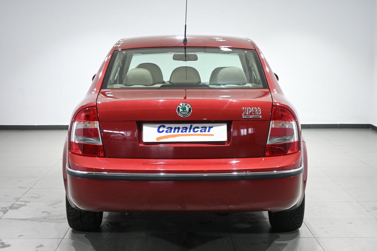 Foto Skoda Superb 5