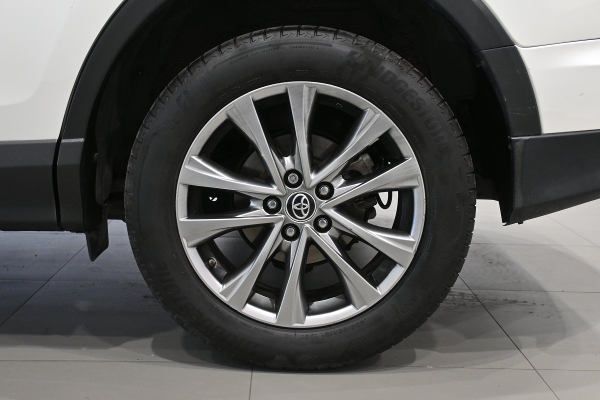 Foto Toyota RAV-4 30