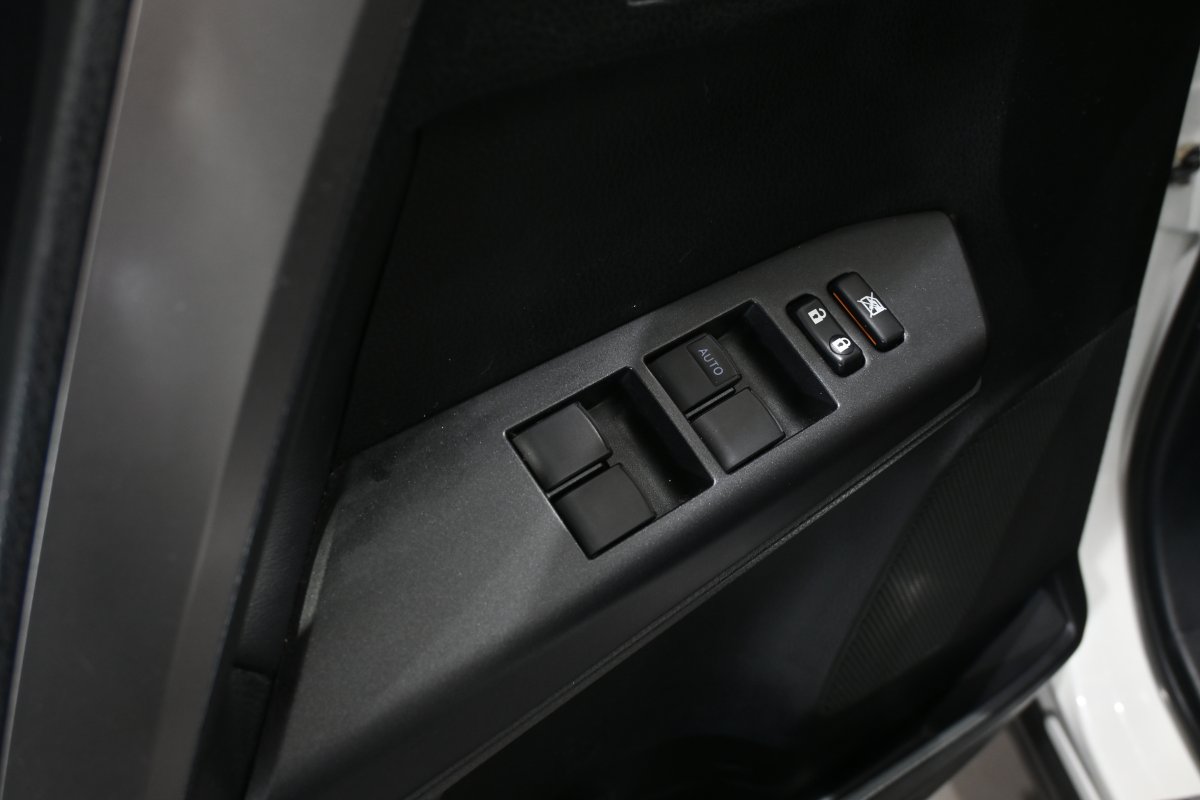 Foto Toyota RAV-4 28