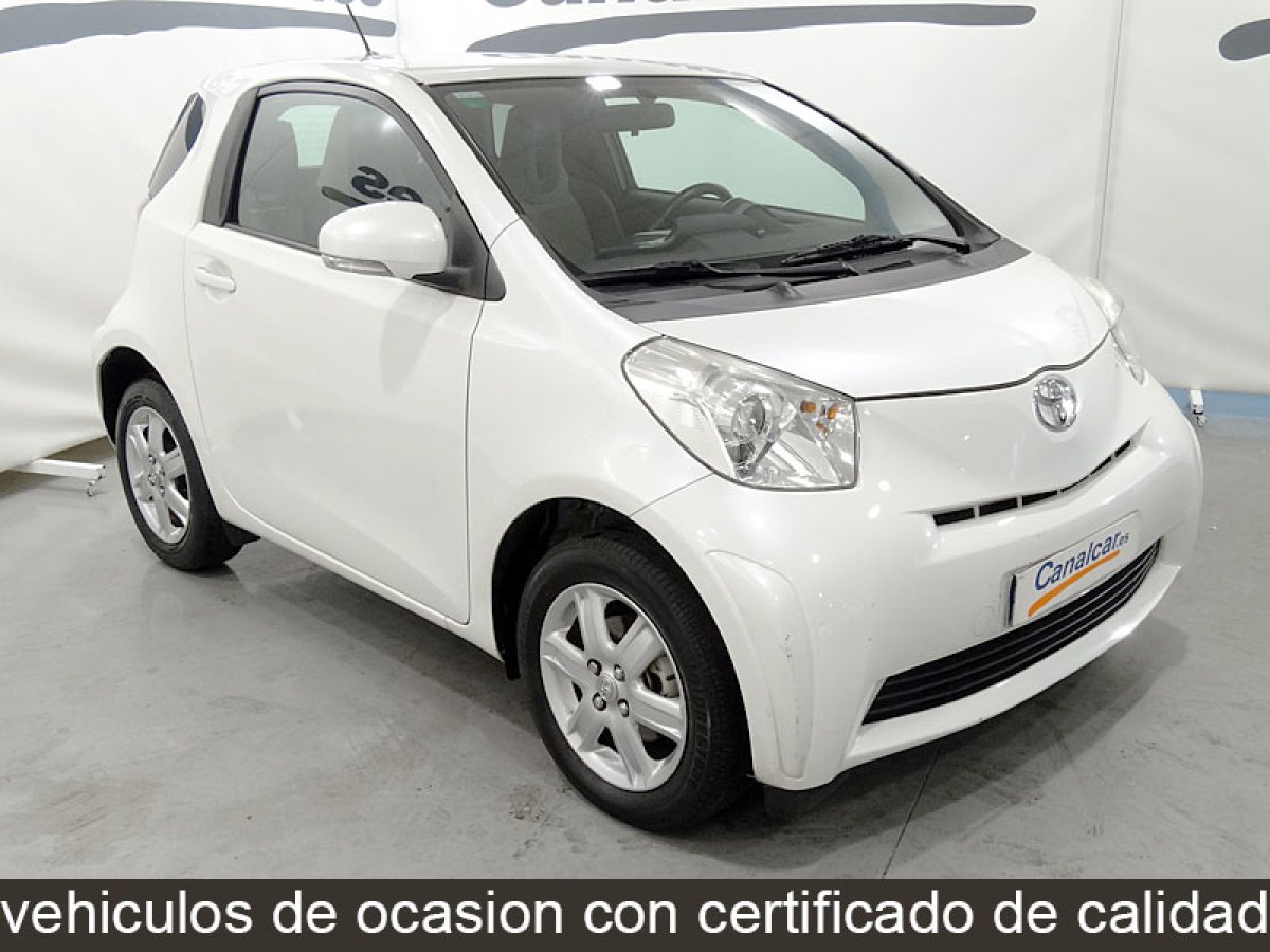 Foto Toyota iQ 4