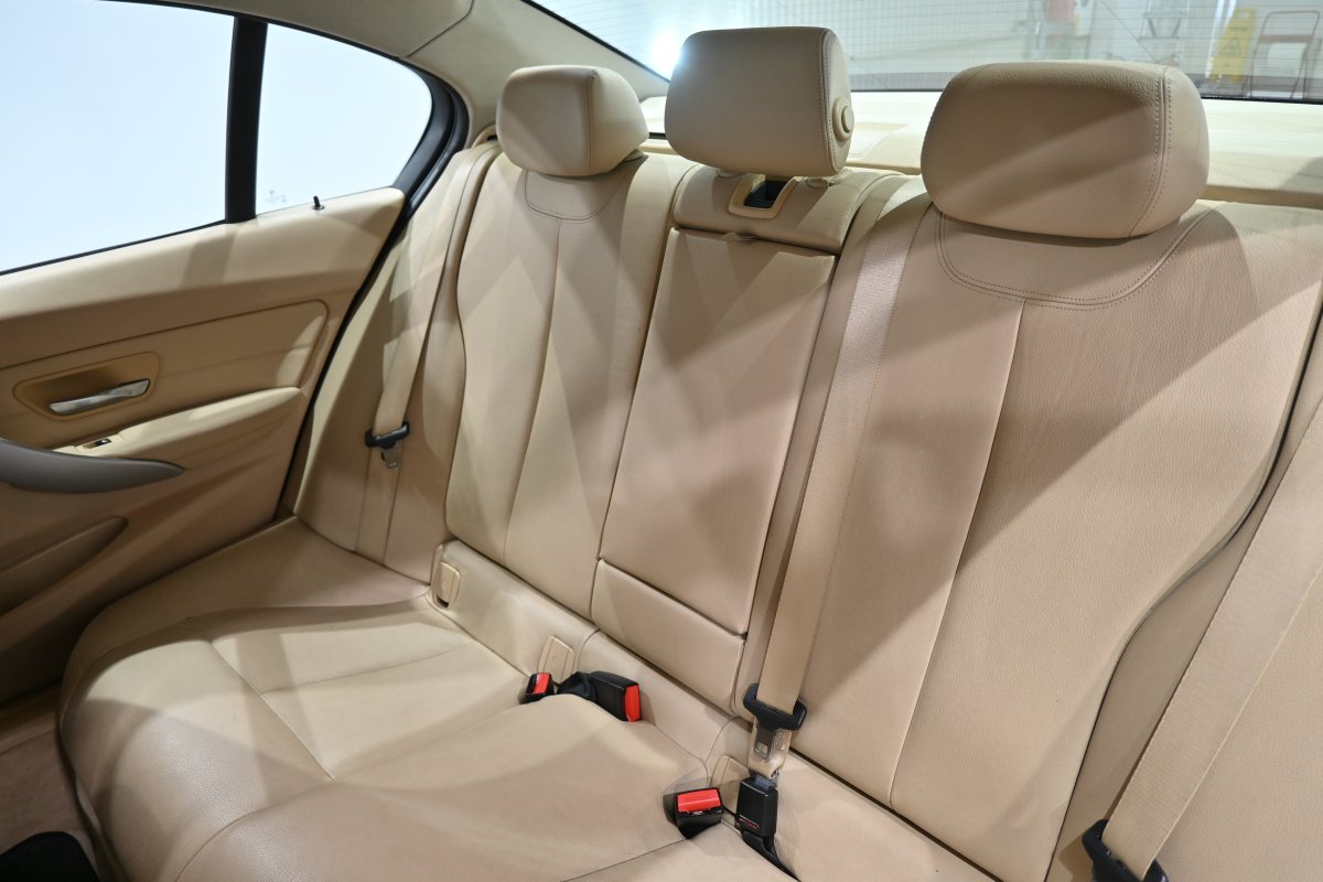 Foto Bmw 320d 12