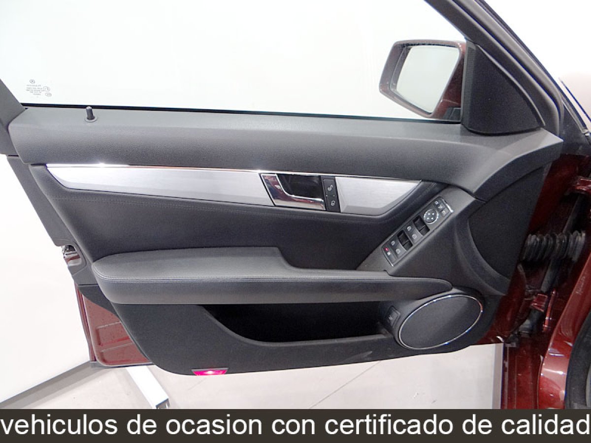 Foto Mercedes-Benz C 280 25