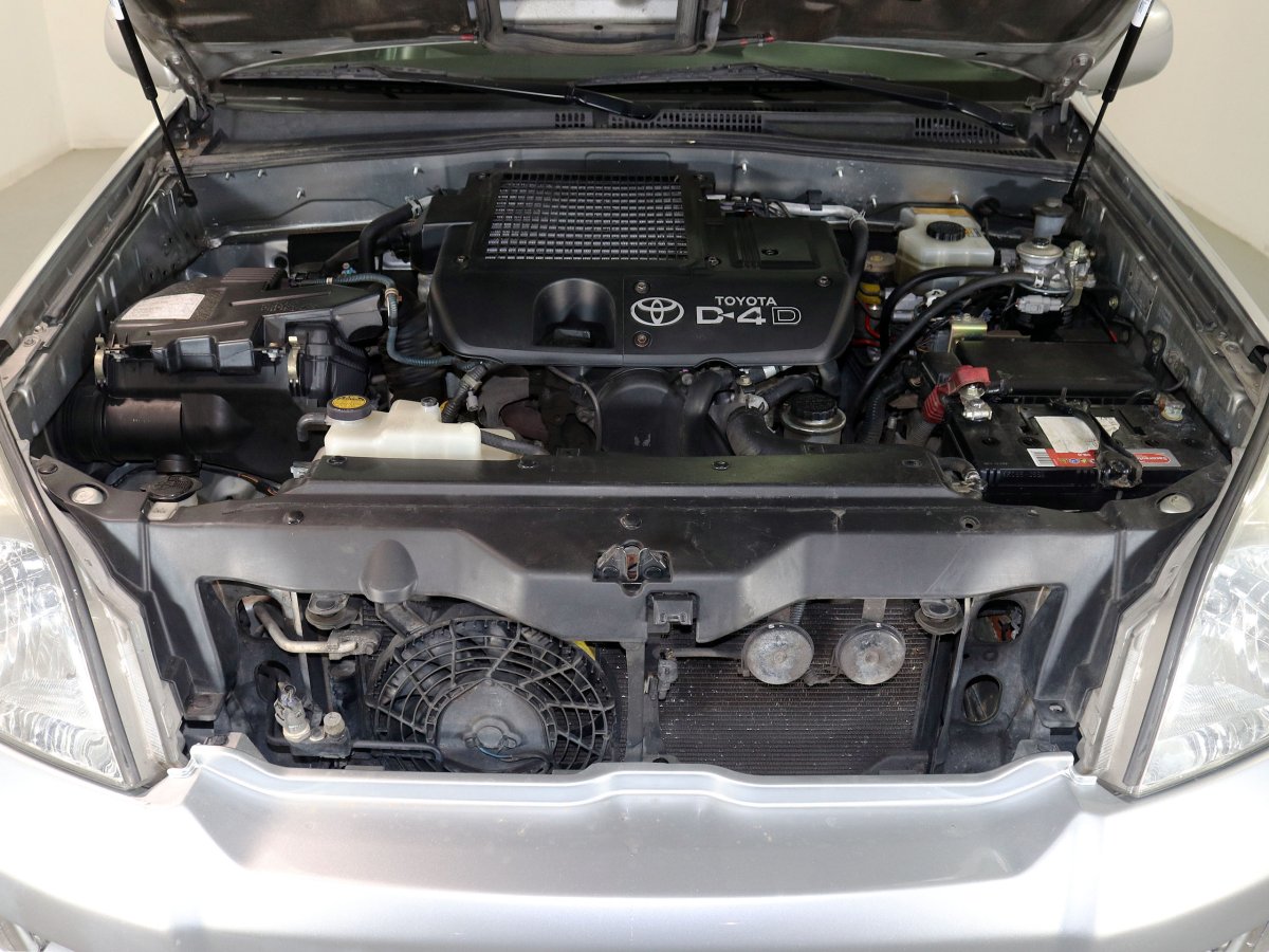 Foto Toyota Land 7