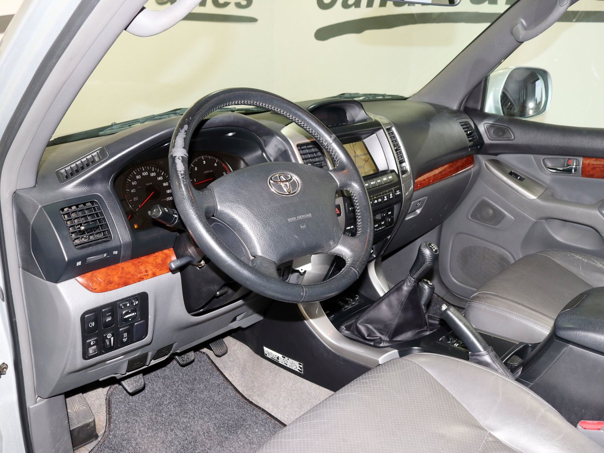 Foto Toyota Land 18