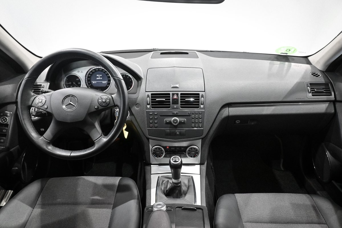 Foto Mercedes-Benz Clase C 17