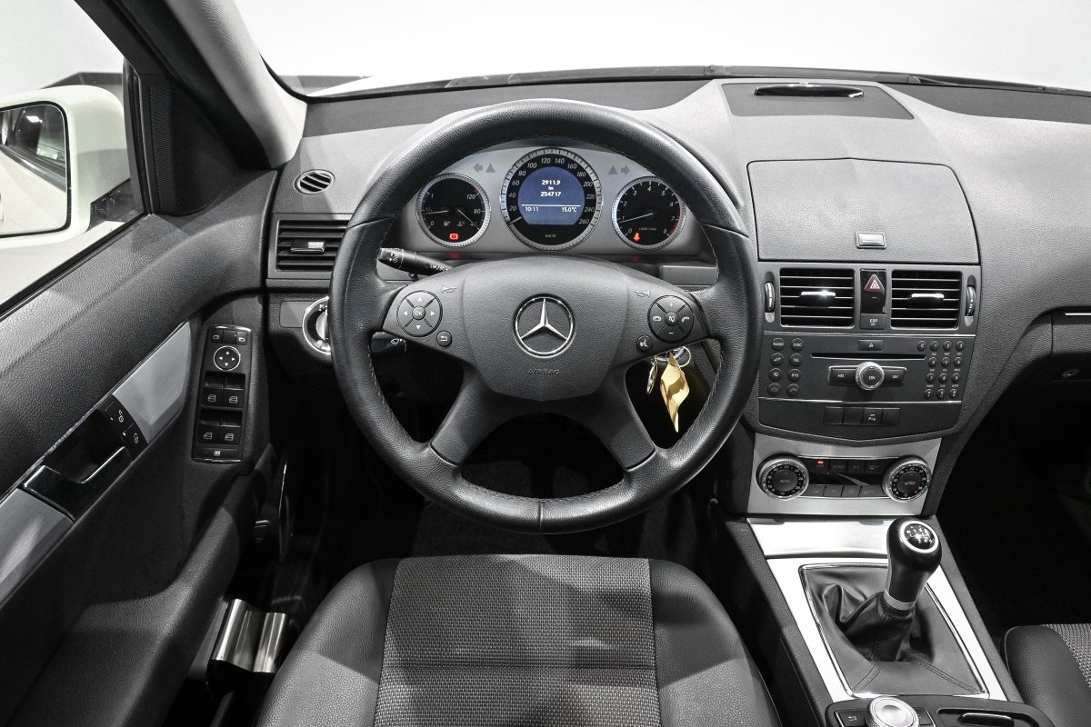 Foto Mercedes-Benz Clase C 18