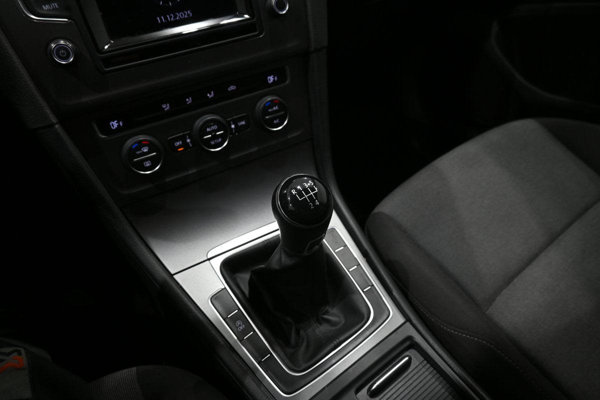 Foto Volkswagen Golf 19