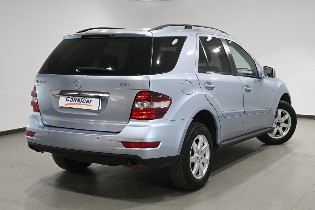 Foto Mercedes-Benz ML 4