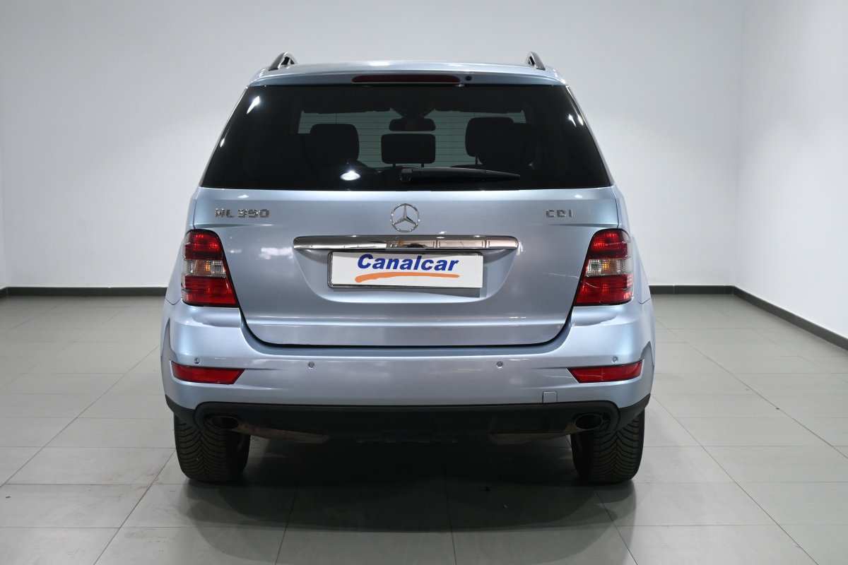 Foto Mercedes-Benz ML 5