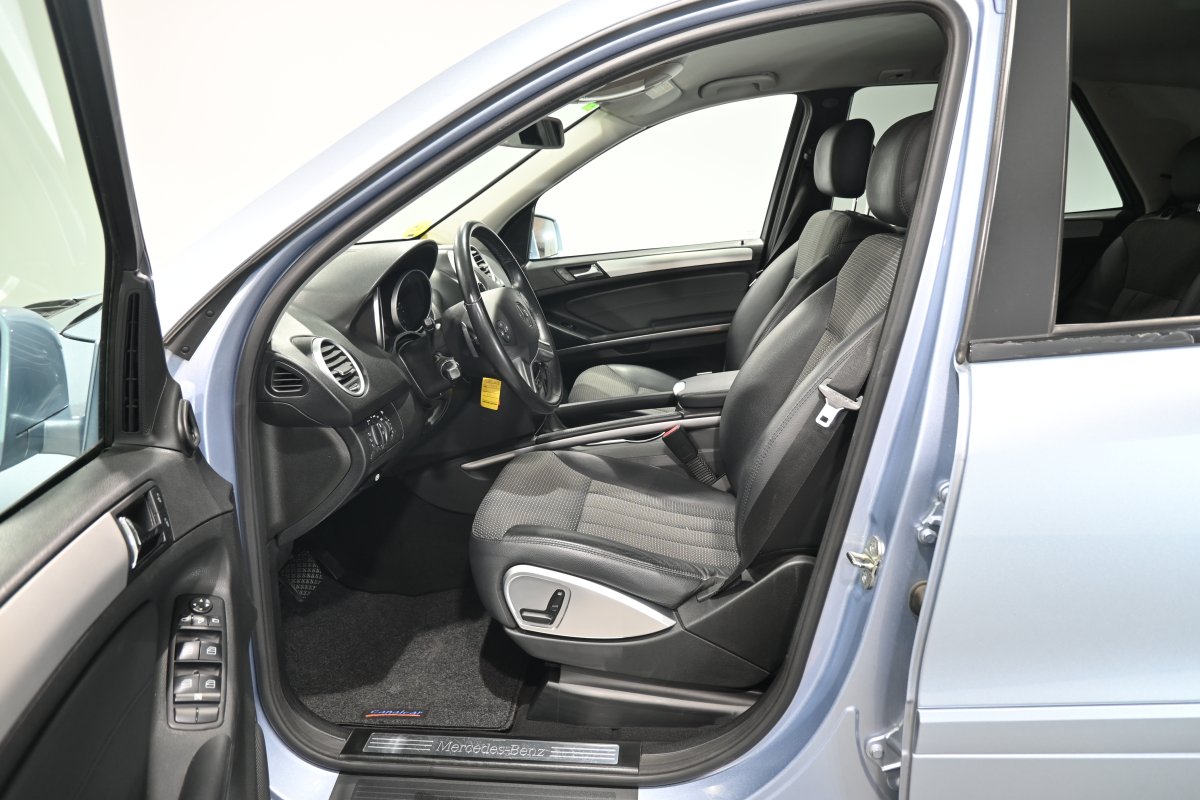 Foto Mercedes-Benz ML 11