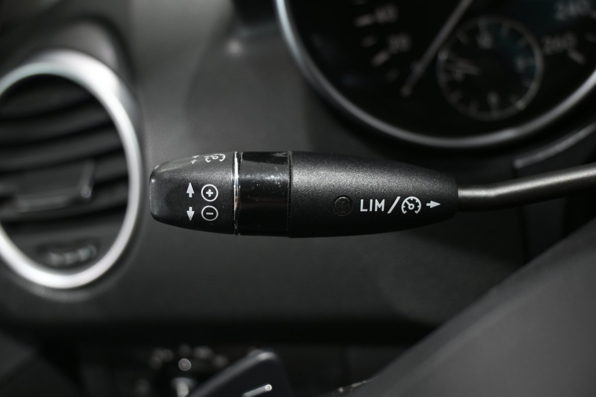 Foto Mercedes-Benz ML 20