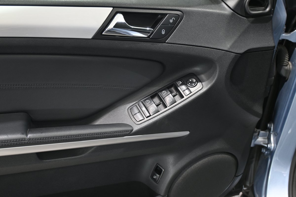 Foto Mercedes-Benz ML 26