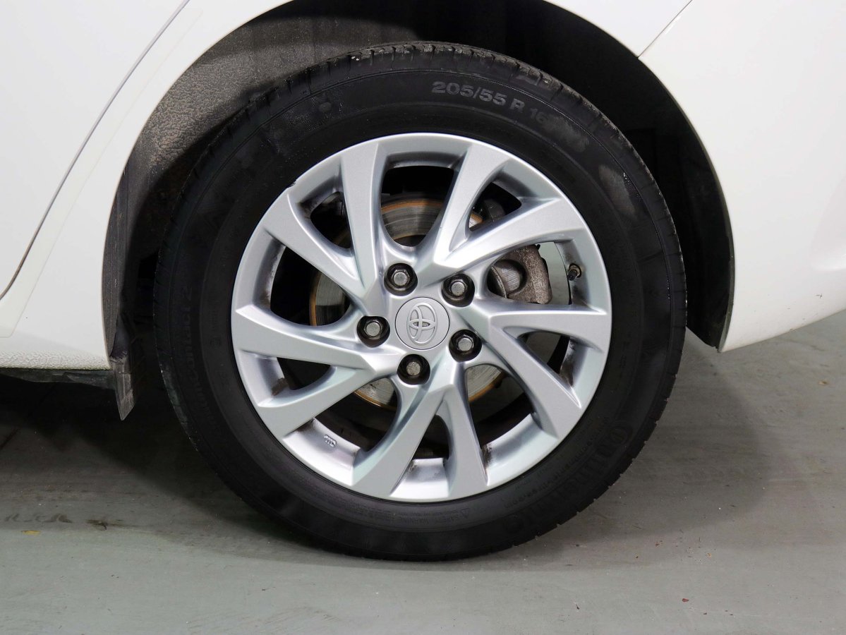 Foto Toyota Auris 37