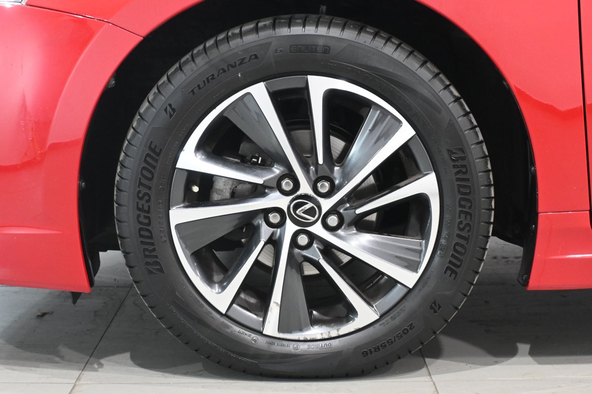Foto Lexus CT 200h 28