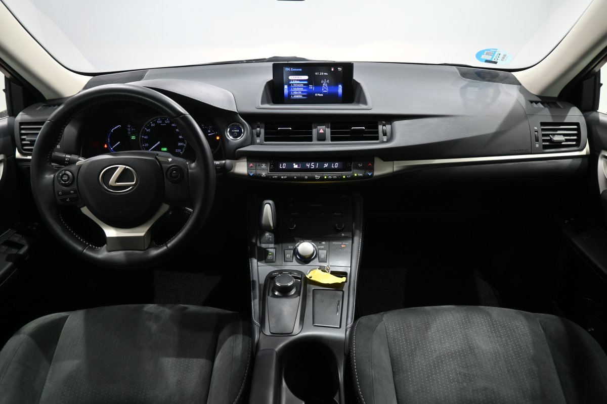 Foto Lexus CT 200h 18