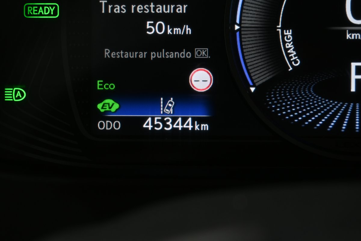 Foto Lexus UX 13