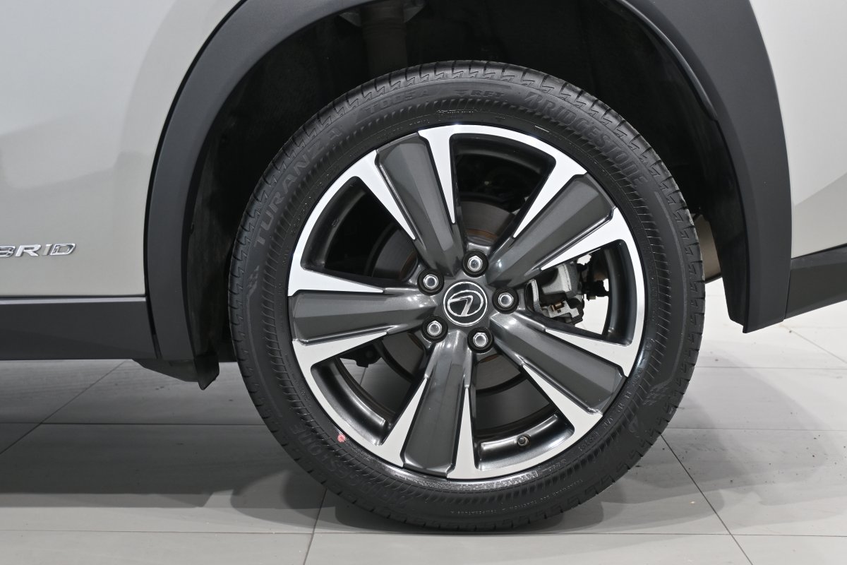 Foto Lexus UX 27