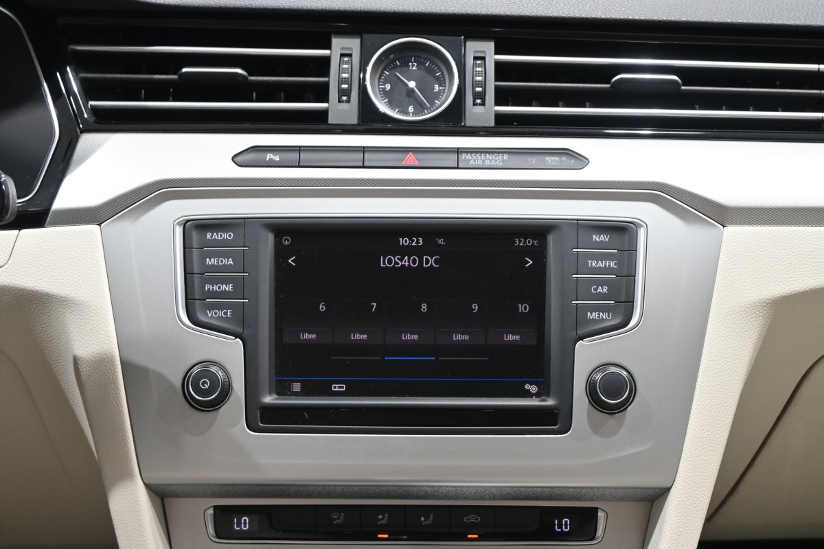 Foto Volkswagen Passat 15