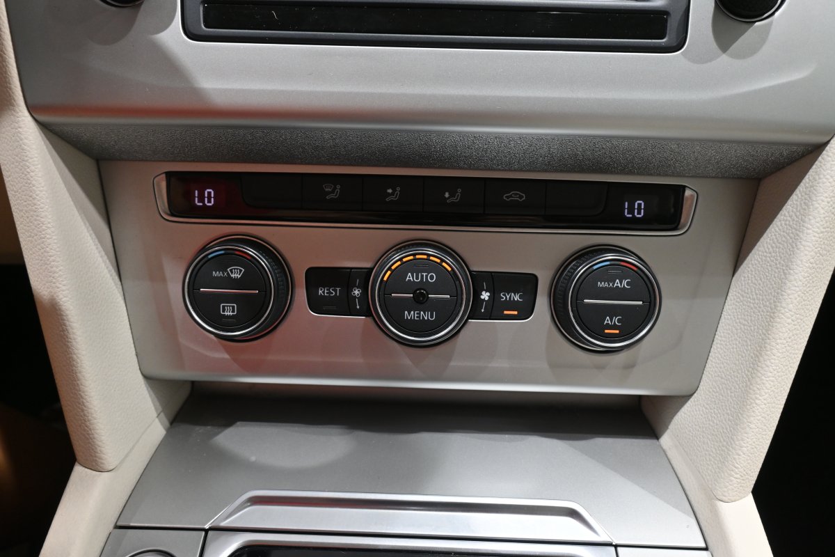 Foto Volkswagen Passat 16